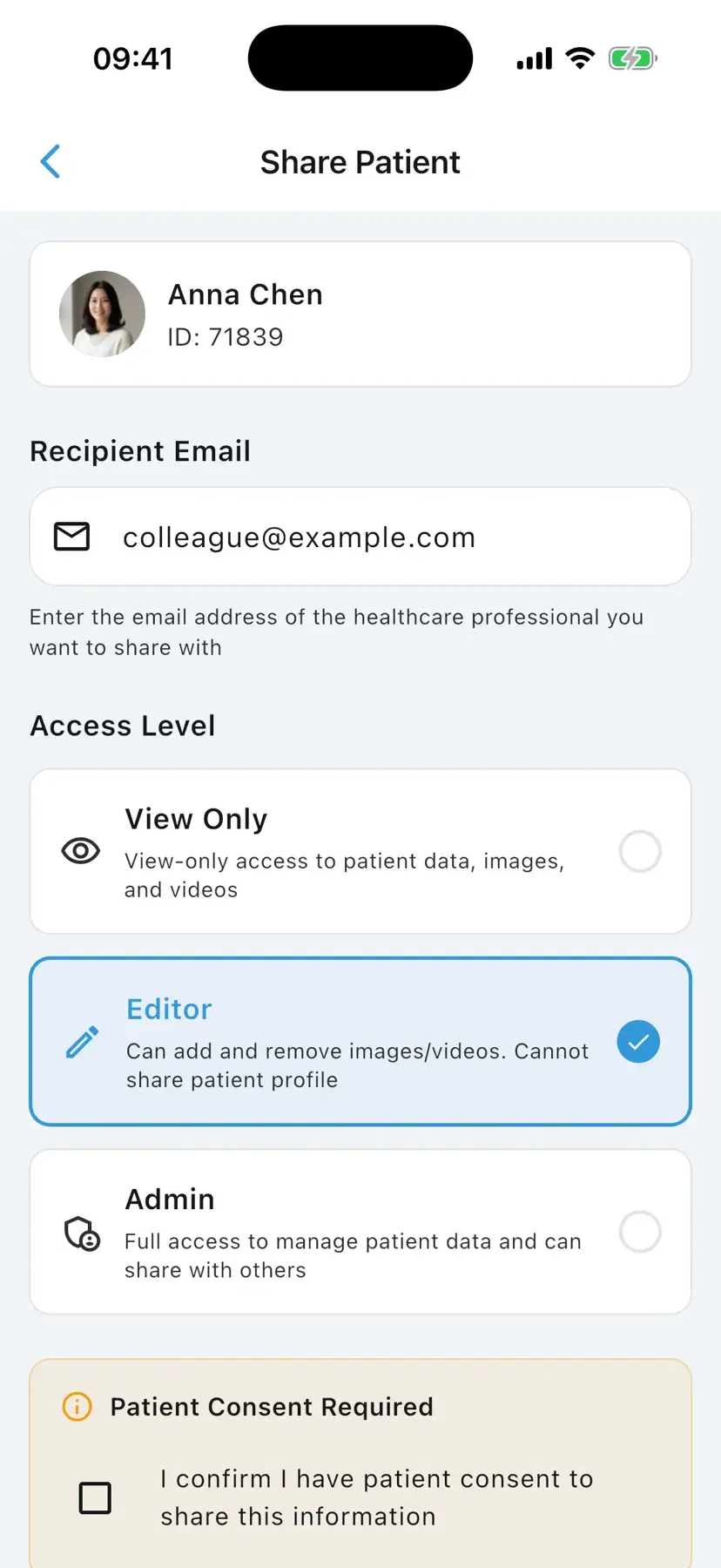 PixioDoc patient sharing screen showing a colleague with access who can add sessions to the same patient timeline